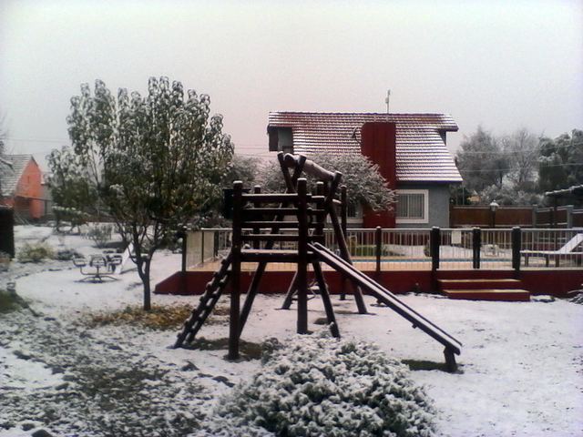 Duplex y juegos nevados vistos desde el parque
